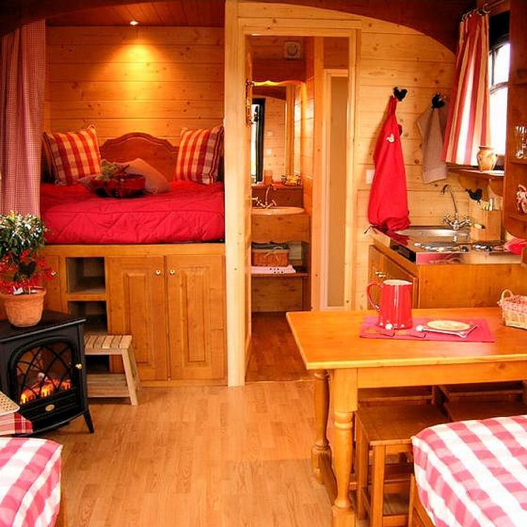 Gite Hotel Chambre D' Hotes Et Roulottes Et Du Ternois Saint-Pol-sur-Ternoise Værelse billede